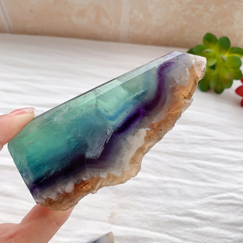 1 Đá Fluorite Tự Nhiên Hình Tháp Màu Cầu Vồng Dùng Trang Trí