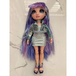 Búp bê Rainbow High