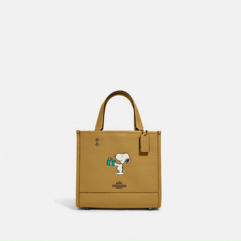 Túi tote đeo chéo mini Coach X Peanuts