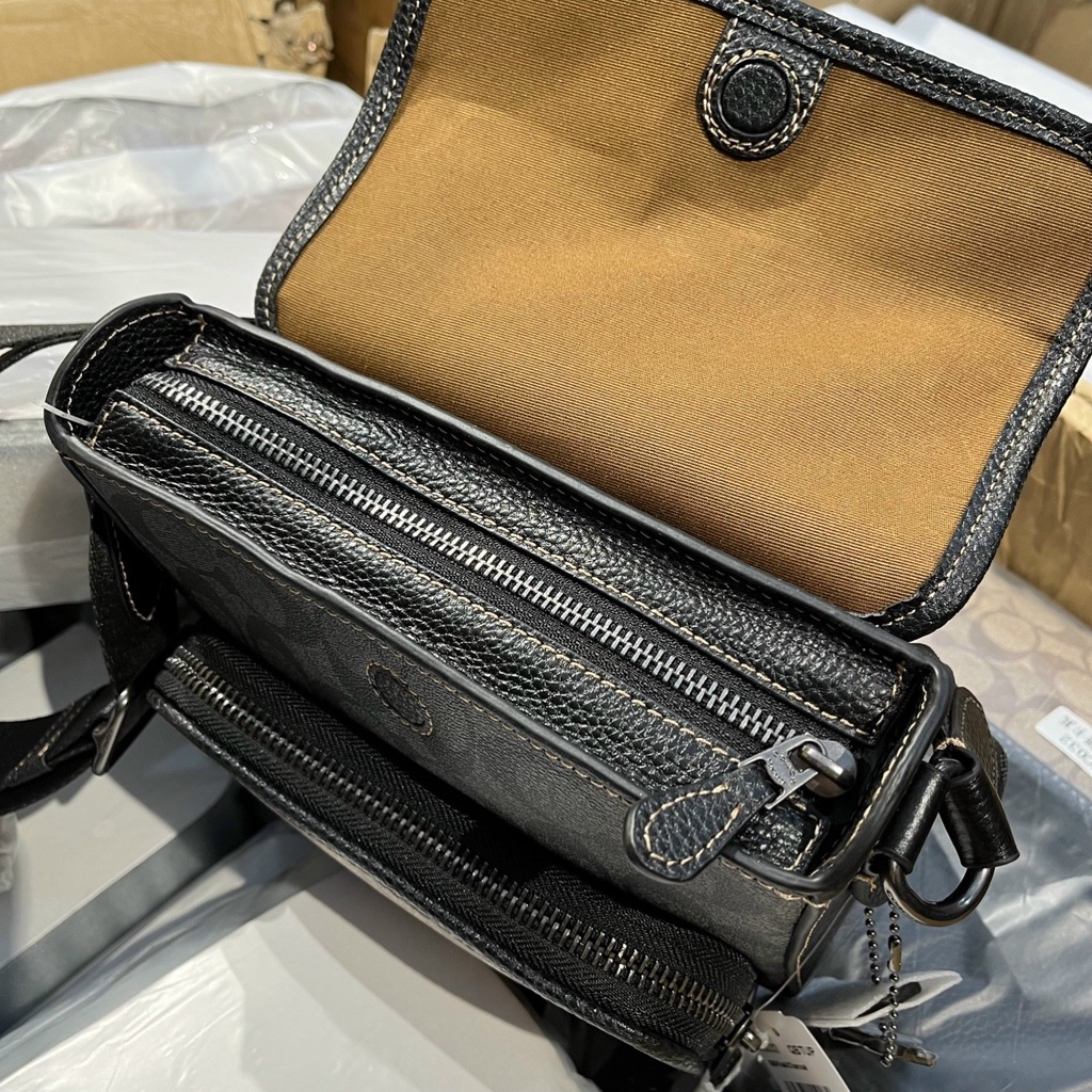 Túi nam đeo chéo Coac phom hộp nắp gập hai ngăn size 22