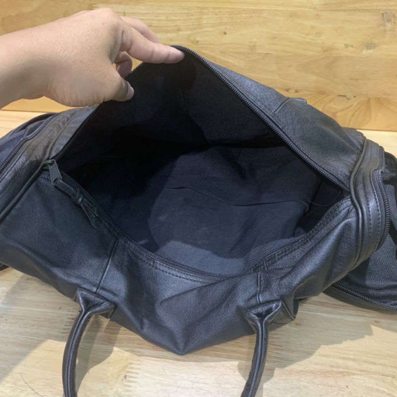 Túi du lịch trống da d.ê secondhand  06211122