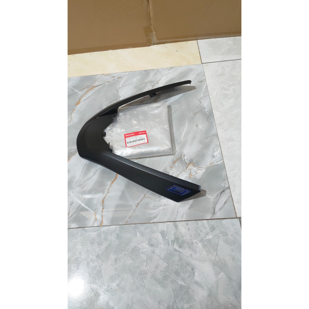 Bộ ốp trang trí mặt trước - chữ V HONDA PCX 125 năm 2014 màu Đen nhám. *NHA76M* (64300K35V00ZF)