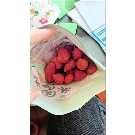 Dâu Tây Sấy Giòn