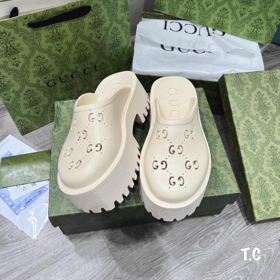sục gucci. trắng be g