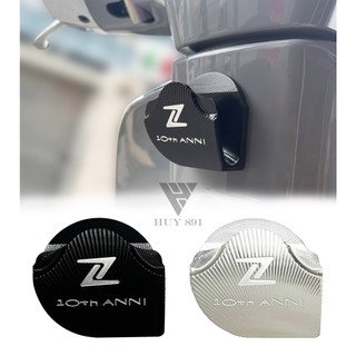 Móc treo 2 lỗ Zelioni bản kỉ niệm 10 năm cho xe Vespa Sprint, Primavera, GTS, LX, S125, Liberty