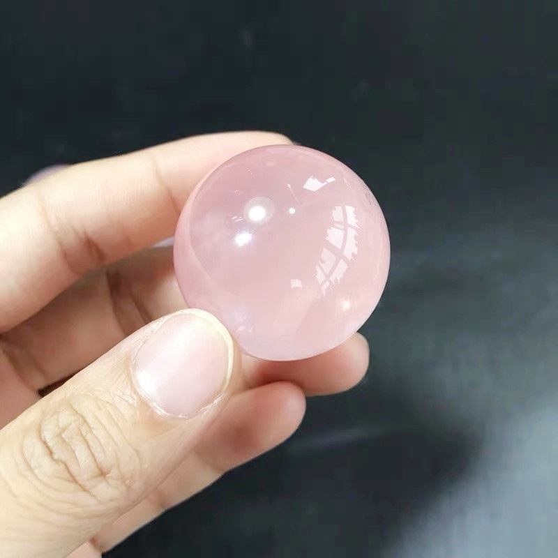 1 Quả Cầu Đá Pha Lê Tự Nhiên Dùng Làm Quà Lưu Niệm