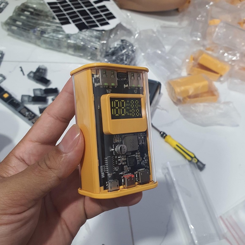 Box sạc dự phòng có sạc nhanh 22,5W không bao gồm pin