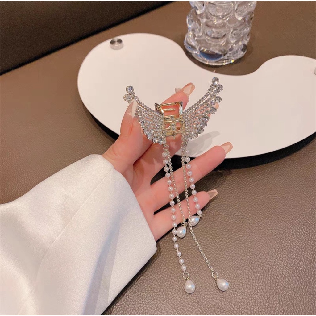 Kẹp càng cua đính đá cao cấp, nhẹ nhàng tiểu thư.