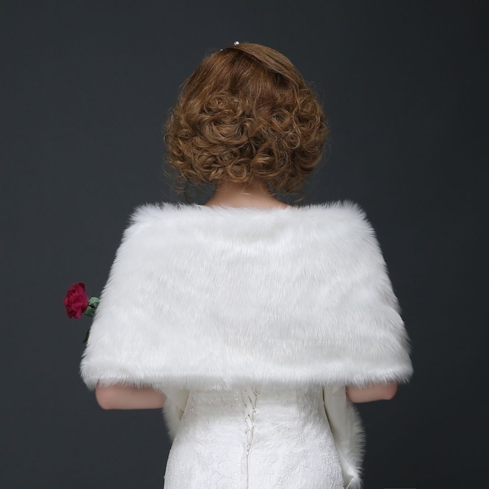 Áo Khoác Lông Dày Tay Dài Màu Trắng Thời Trang Mùa Đông Cho Cô Dâu