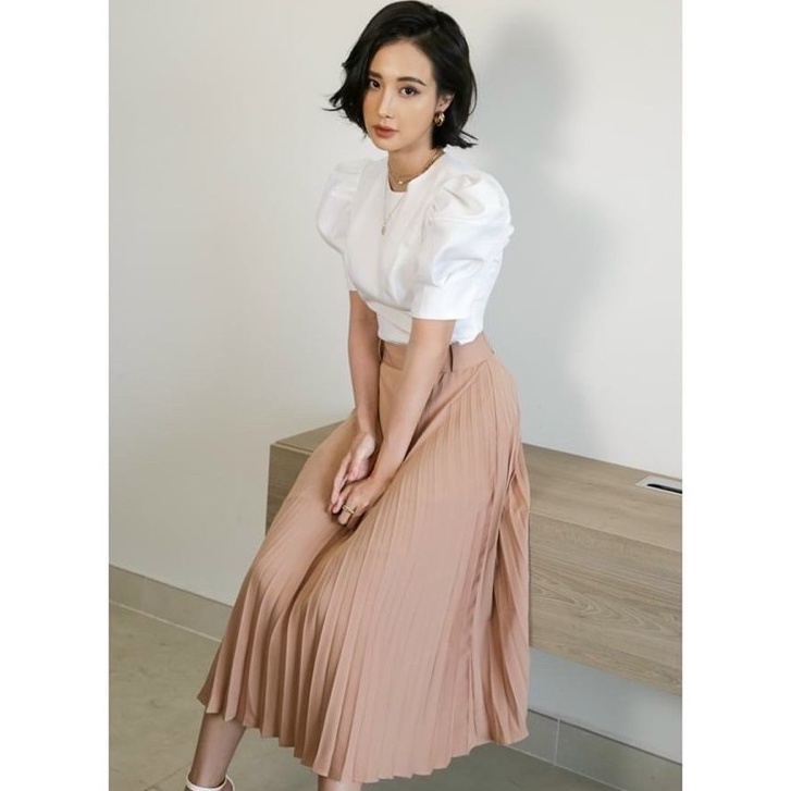 Chân váy xếp ly dáng dài