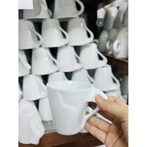 Cốc cafe Yên Coffee quai xoắn gốm sứ Bát Tràng