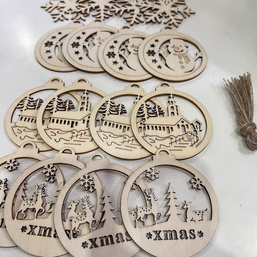Hộp 16 hình gỗ đường kính 8cm treo cây thông Noel trang trí Giáng sinh