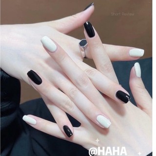 Nail box vuông ngắn phối trắng đen