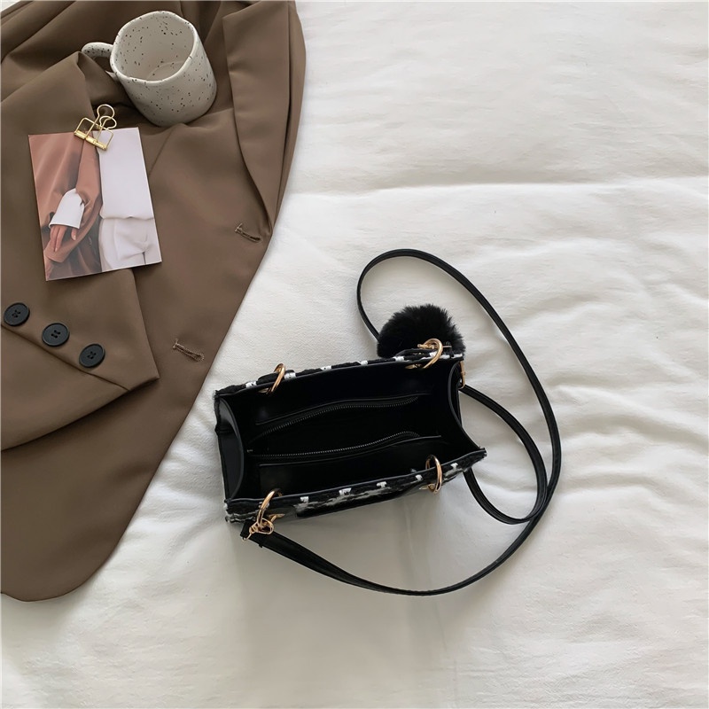 Túi Đeo Chéo Chất Liệu Len Thời Trang Mùa Thu Cho Nữ