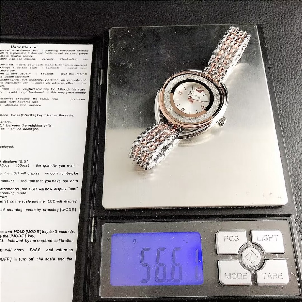 Đồng Hồ Đeo Tay Swarovski Mặt Tròn Đính Đá Thời Trang Cho Cặp Đôi