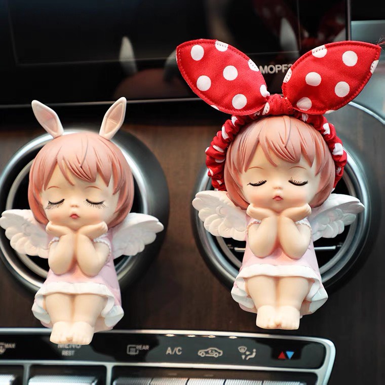 Nước Hoa Cửa Gió Xe Ô Tô Hình Búp Bê Dễ Thương - Kẹp Khe Gió Hình Búp Bê Dễ Thương Trên Xe Ô tô