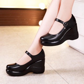 [qiannian 2] Giày Cao Gót Mũi Tròn Đế Xuồng Dày Cỡ Lớn Có Khóa Cài Thời Trang Mùa Thu Mới Cho Phụ Nữ Trung Niên Bán Trực Tiếp Từ Nhà Máy 13