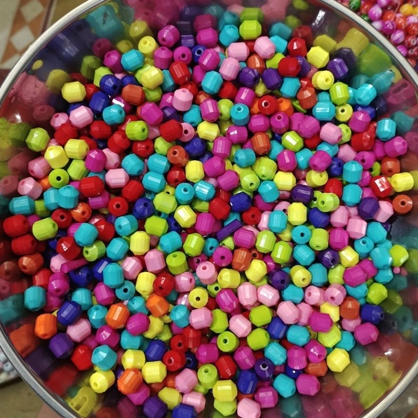 10/25/50gam hạt nhựa hình trụ nhiều màu size 12mm