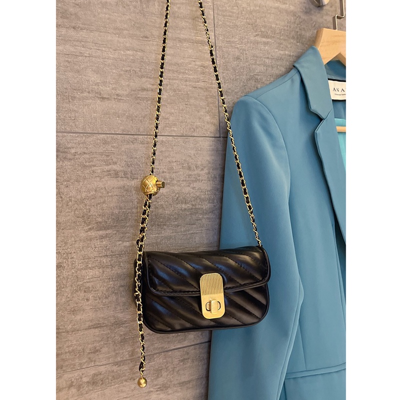 Túi xách nữ đeo chéo khóa xoay mạ đồng vàng siêu sang chất da mềm mịn cao cấp Capucha T226