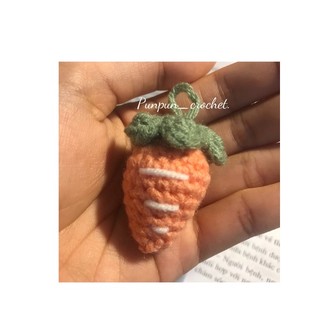 Móc khoá củ cà rốt mini