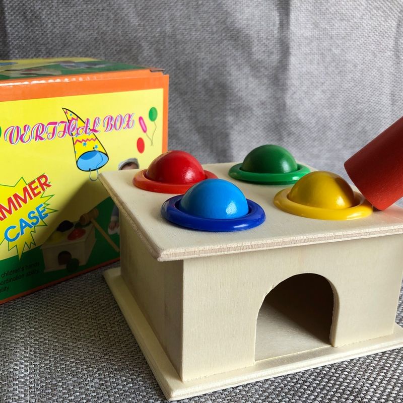 Đồ chơi hộp đập bóng búa gỗ và 4 bóng vui nhộn cho bé