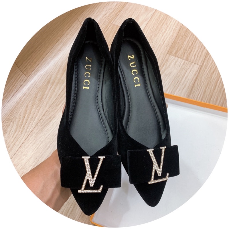 GIÀY BỆT PHỐI KHOÁ L.V ĐÁ XIÊU SANG CHÂN EO THON