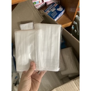 Hộp 50 cái khẩu trang 4 lớp