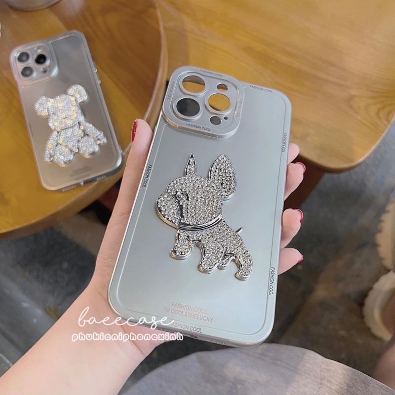 Ốp gắn đá charm