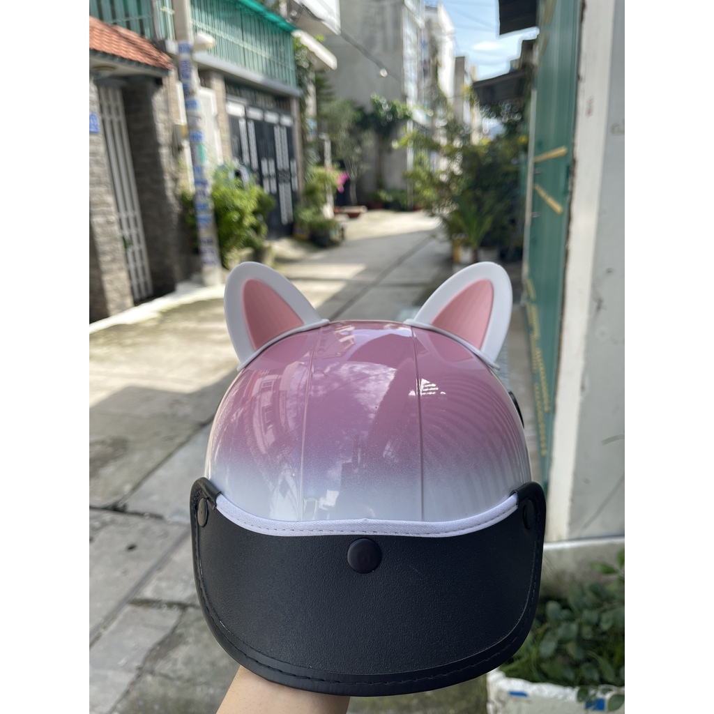 Nón bảo hiểm hai màu +tặng tai mèo
