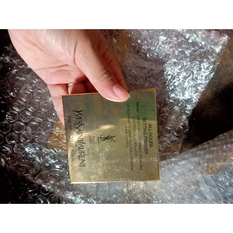 Phấn phủ nén Y.S.L mịn mướt bền tông 24h không gây bí da,che khít lỗ chân lông