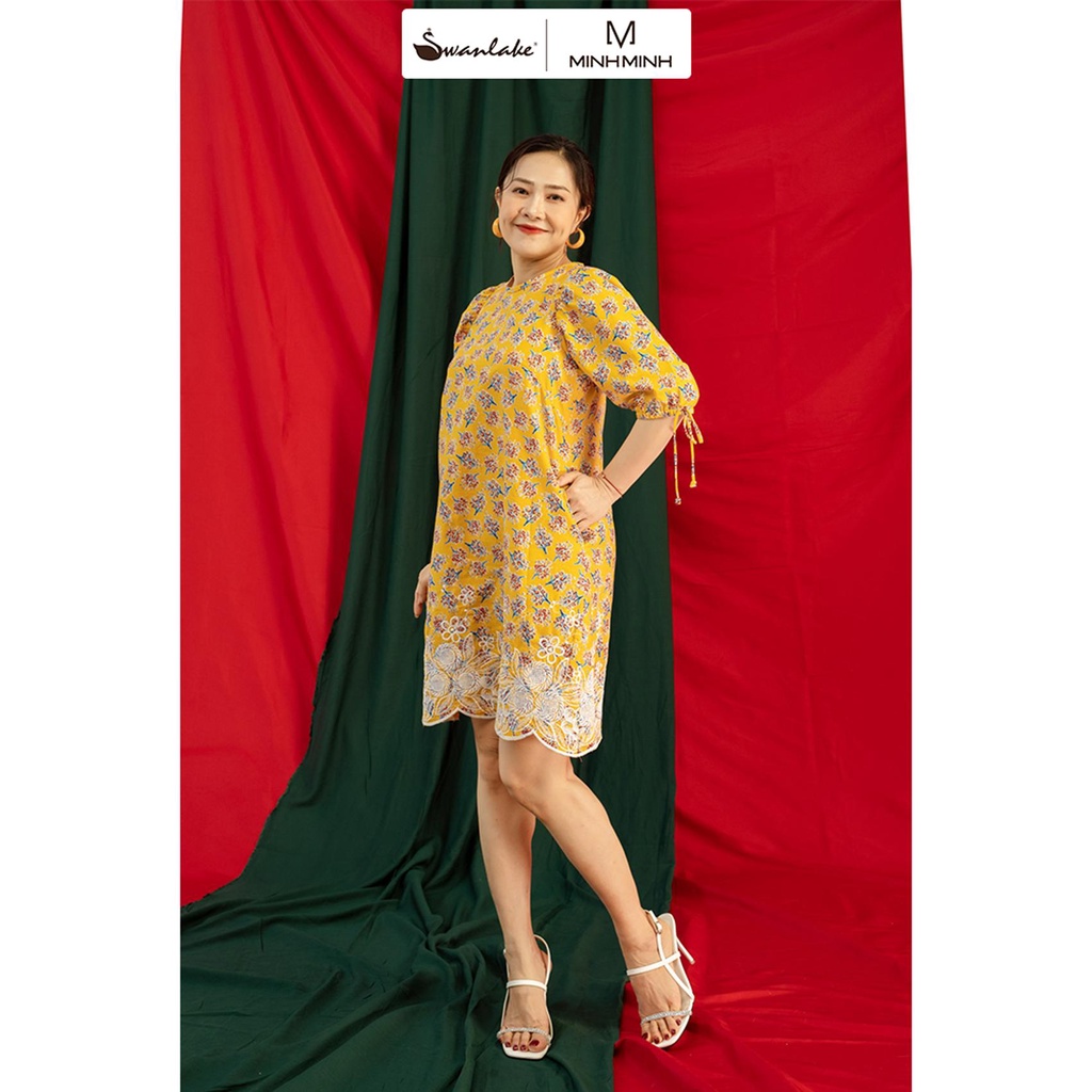 Đầm Suông Vải Lụa Bông Tay Lỡ Phồng Swanlake - D09899LW02