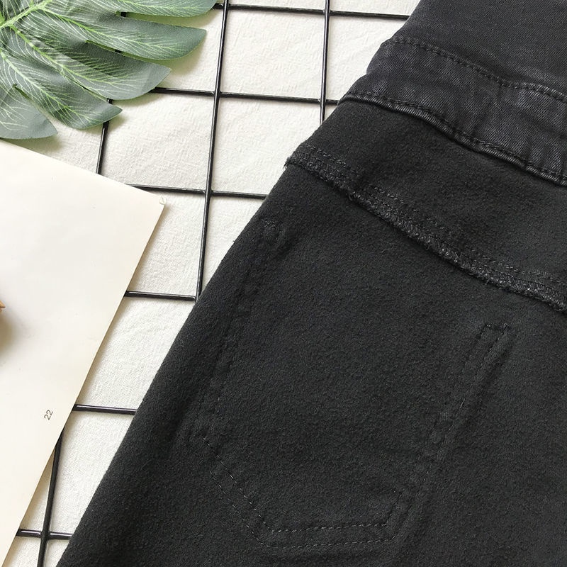LEVIS Quần Short denim Cạp Cao Phối Nhung Màu Đen Thời Trang Thu Đông 2022 Cho Nữ
