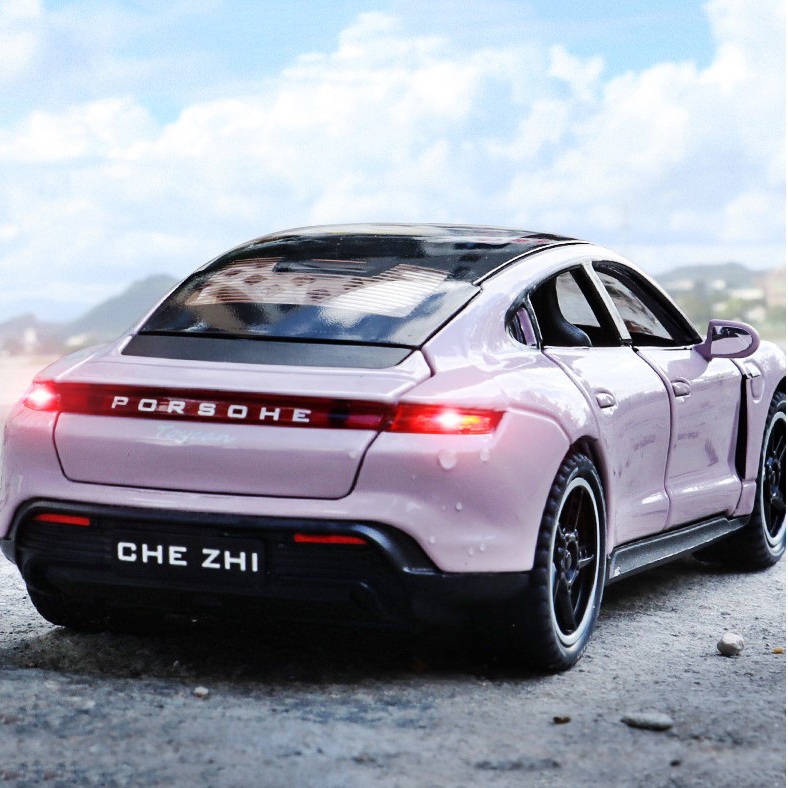 Mô hình xe điện Porsche Taycan Turbo S tỷ lệ 1:32, kim loại, đèn, âm thanh, bánh đà, đế trưng bày, quà tặng