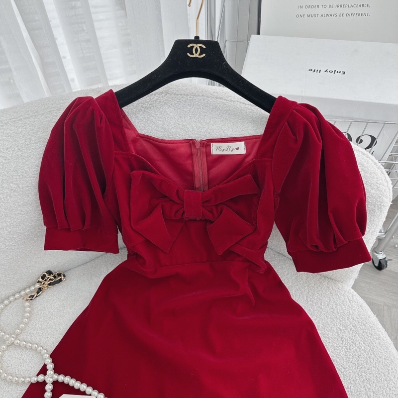 VÁY ĐỎ NHUNG NƠ