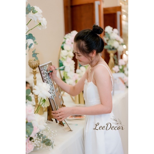 TRANH GỖ KÝ TÊN DẠNG CÂY- IN HÌNH CÔ DÂU- CHÚ RỂ