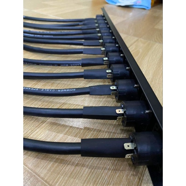 Thanh panel bắt sẵn Jack loa gắn tủ máy .Thanh panel 12lỗ