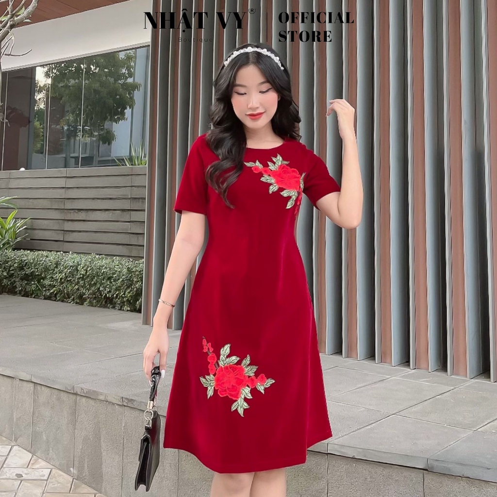 Đầm Dự Tiệc NHẬT VY Chất Nhung Thêu Hoa Tay Ngắn Cổ Tròn Dáng Chữ A Thanh Lịch Sang Trọng - D1850