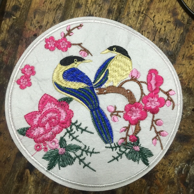 sticker thêu là ủi chim đôi