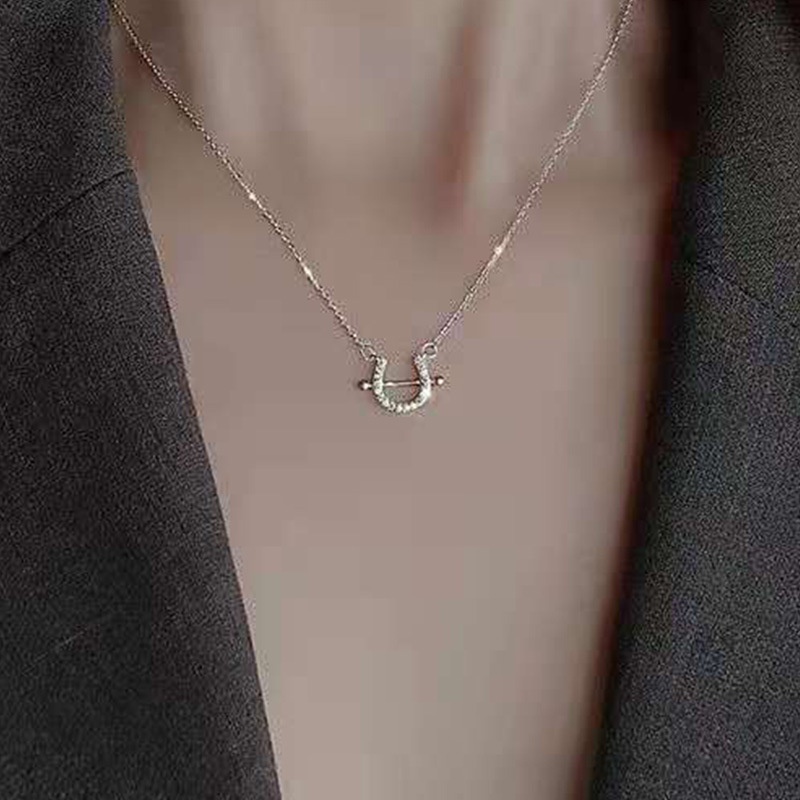 Irislove Vòng cổ Cổ Chữ U Đính Đá Zircon Lấp Lánh Thời Trang Hàn Quốc Cho Nam Và Nữ