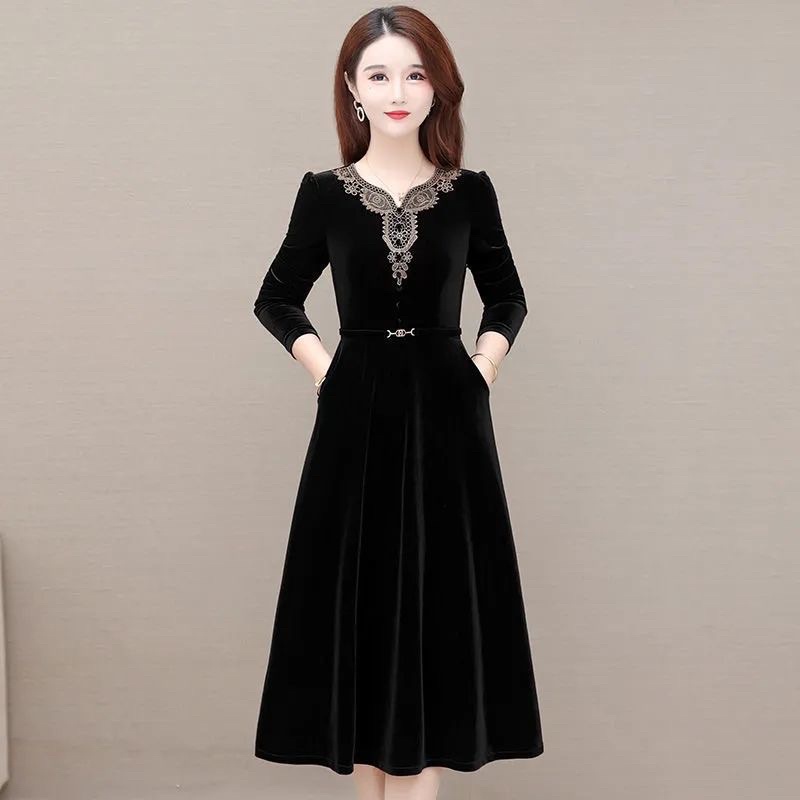 Váy nhung trung niên nữ