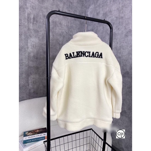 Áo khoác nữ lông cừu Balencilaga