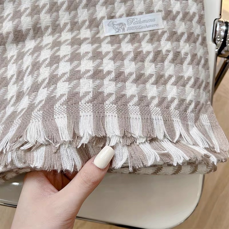 Khăn len dệt kim ziczac 2022