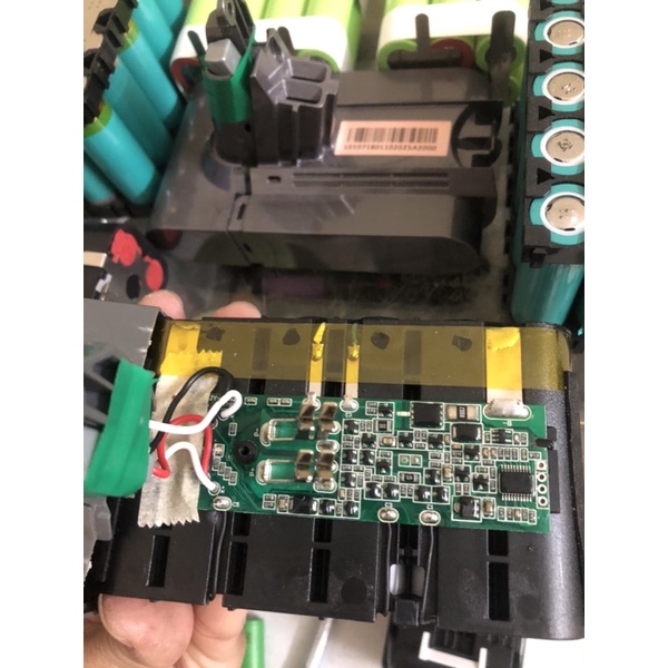 Pin máy hút bụi dyson v6