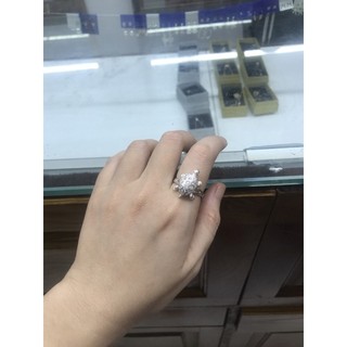Nhẫn hình cụ rùa khảm trai