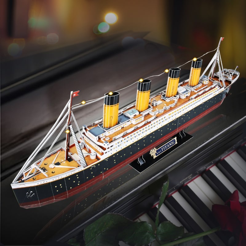 Đồ Chơi CUBIC FUN Trẻ Em Xếp Hình 3D Có Đèn Led: Tàu Titanic L521H