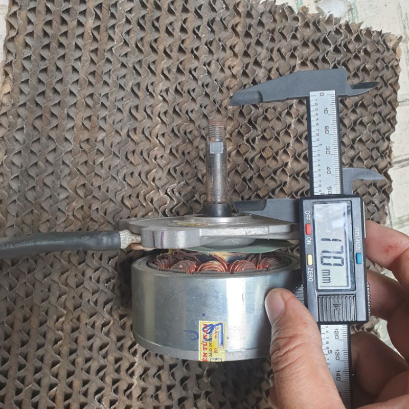 Motor Ryobi BLDC 1100w 40V, không than roto ngoài cực mạnh