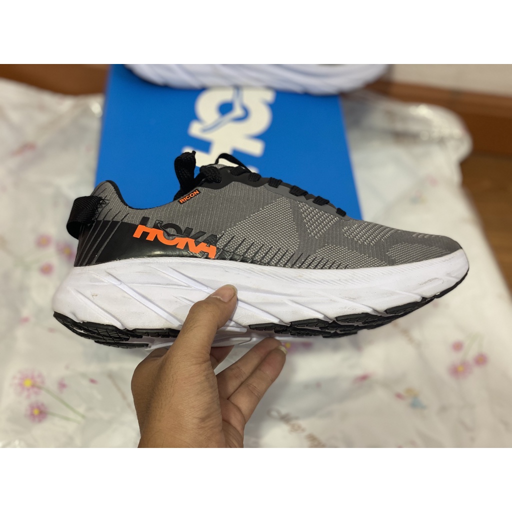 Giày thể thao chạy bộ, nam nữ unisex giày tập luyện, thoáng khí bền và cực nhẹ , hoka 2 xám viền cam