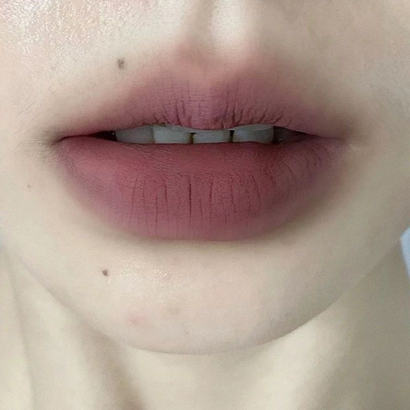 Son Kem Nhung Lì Kháng Nước Bền Màu Thiết Kế Ống Vuông Thời Trang