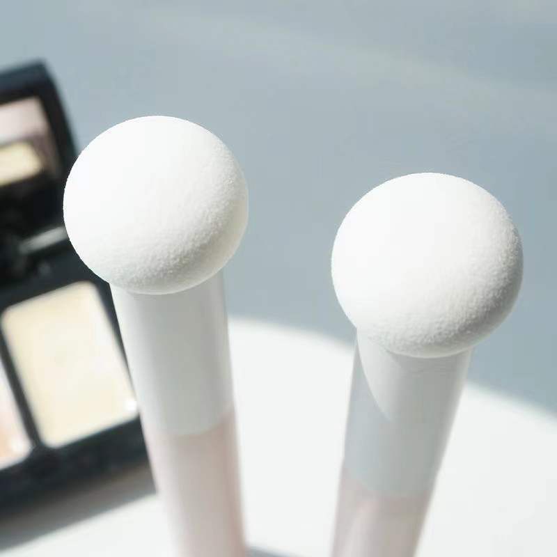 Cọ Trang Điểm Mini Đa Năng Có Mút Xốp Hình Cây Nấm