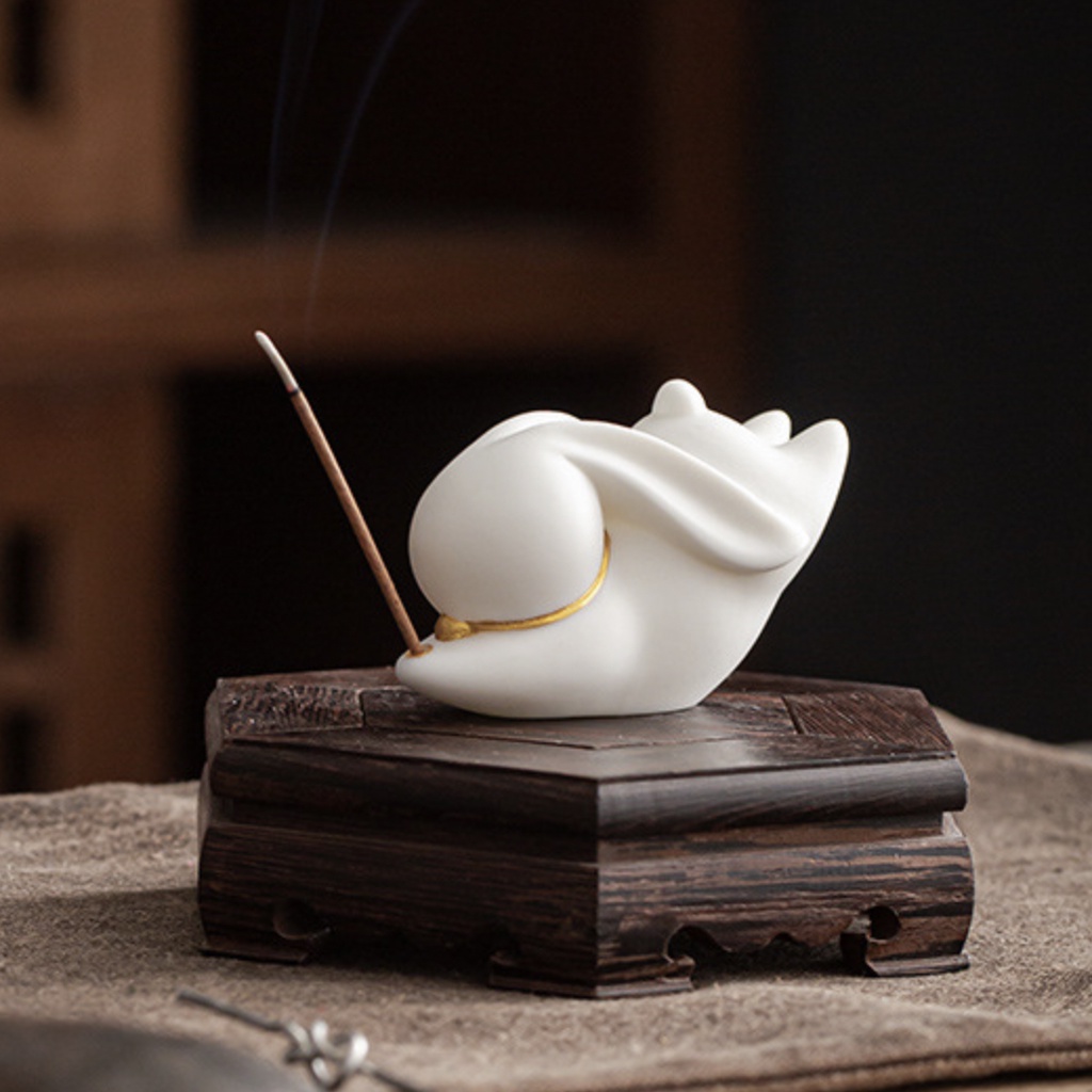 Đế Nhang Thỏ đựng thanh hương, đốt trầm & làm quà tặng linh vật (Incense Holder) l XÔ THƠM THANH TẨY